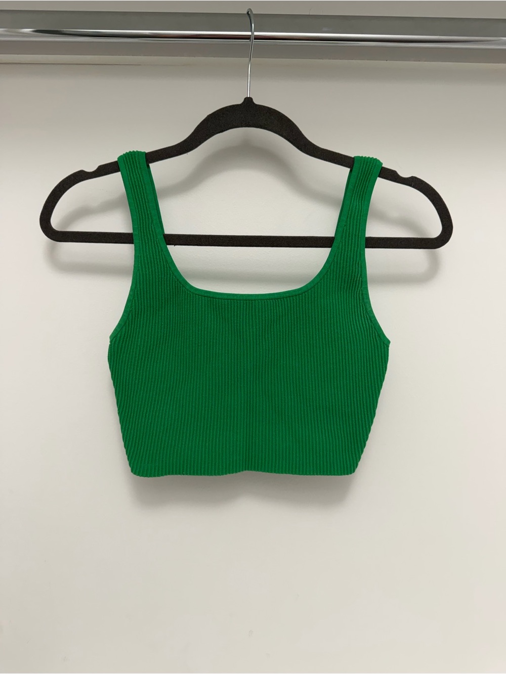 Babaton Green Ribbed Crop Tank Top